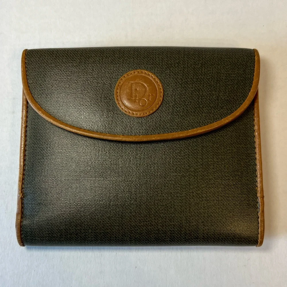 Christian Dior, compact wallet